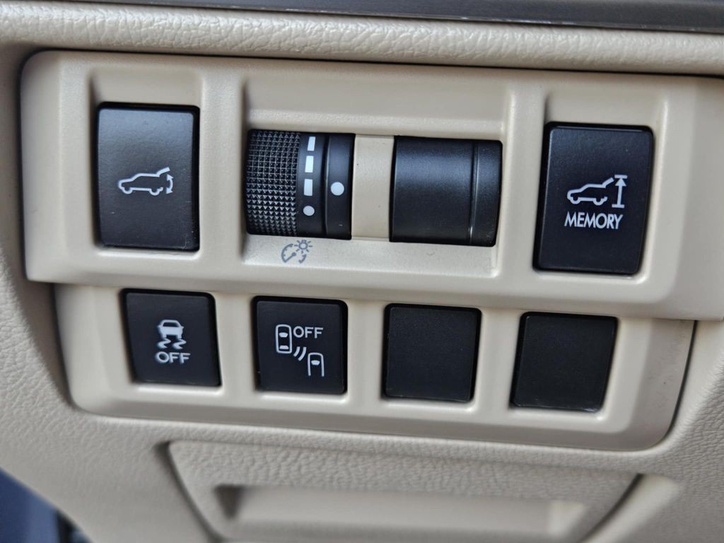 2017 Subaru Outback Image 19