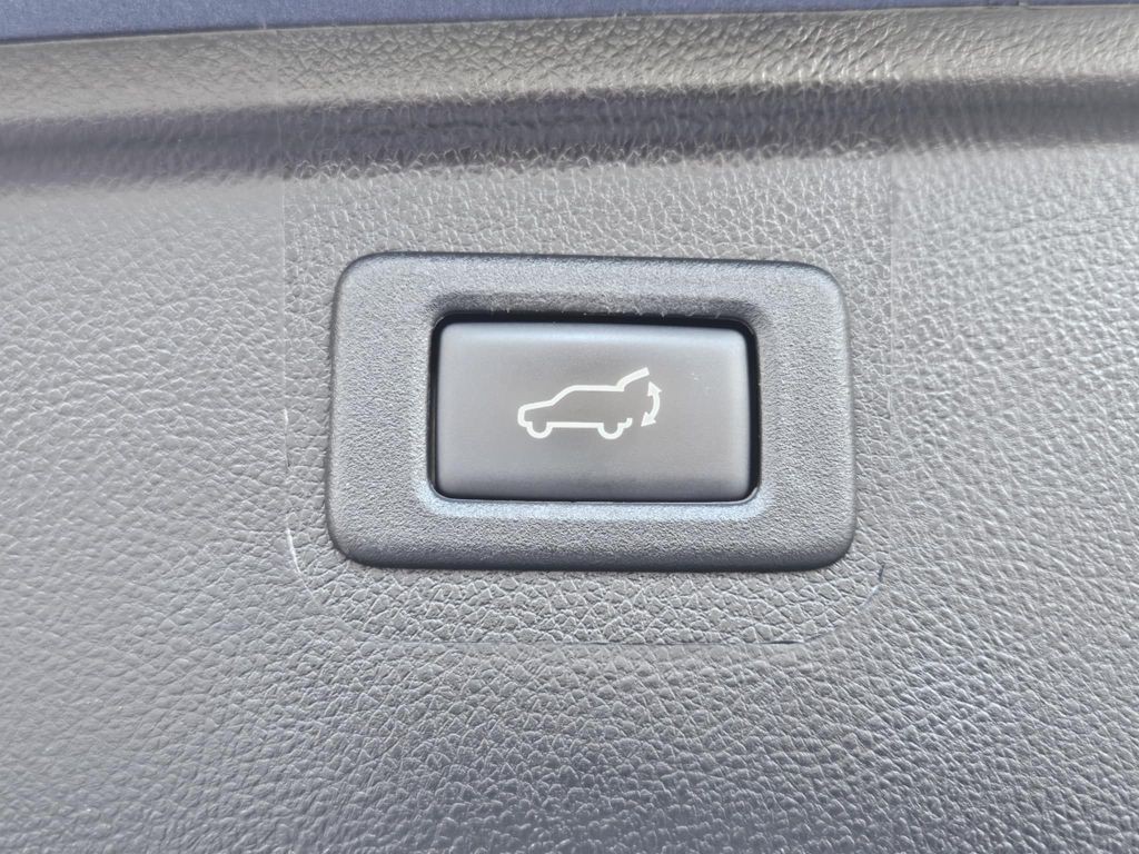 2017 Subaru Outback Image 24