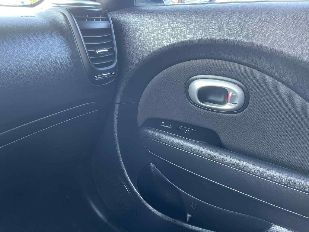 2016 Kia Soul Image 21