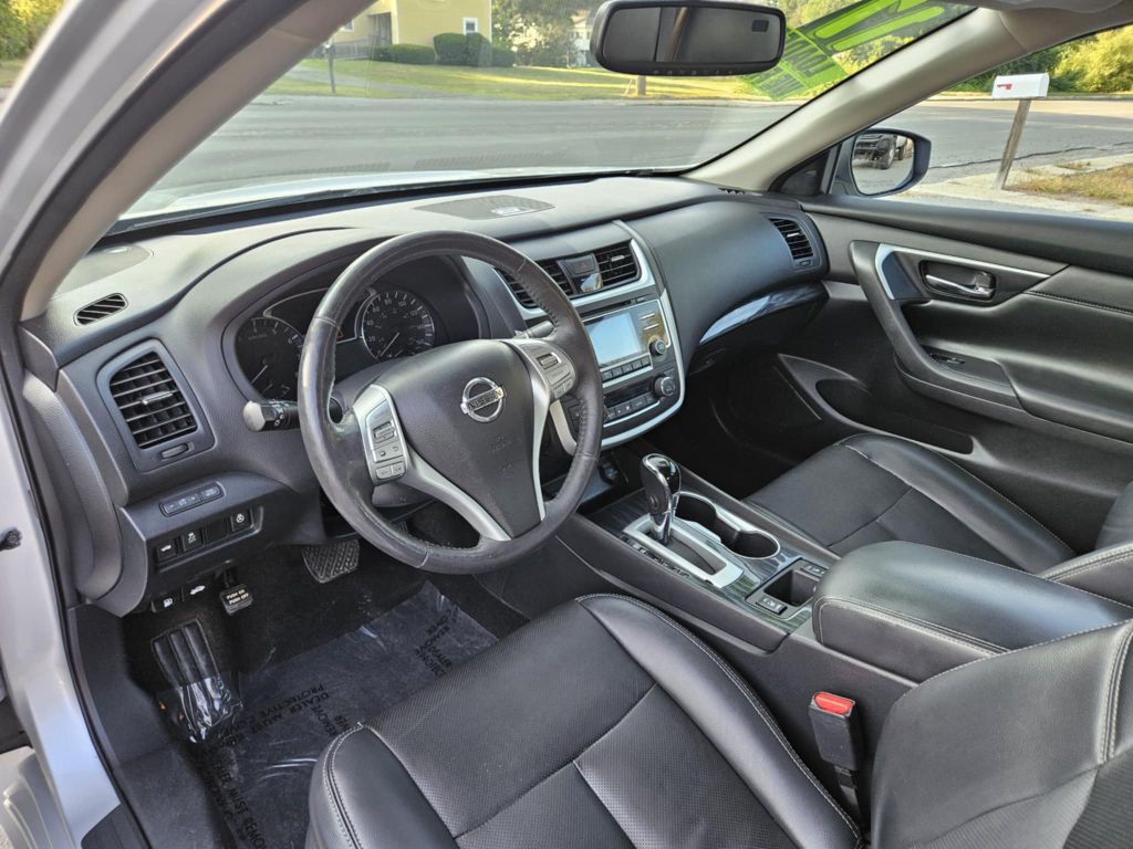 2017 Nissan Altima Image 13