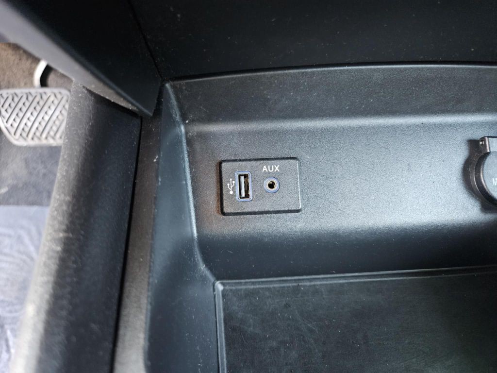 2017 Nissan Altima Image 17