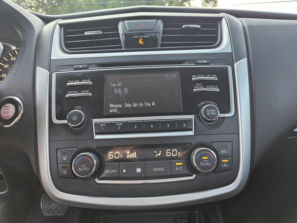 2017 Nissan Altima Image 18