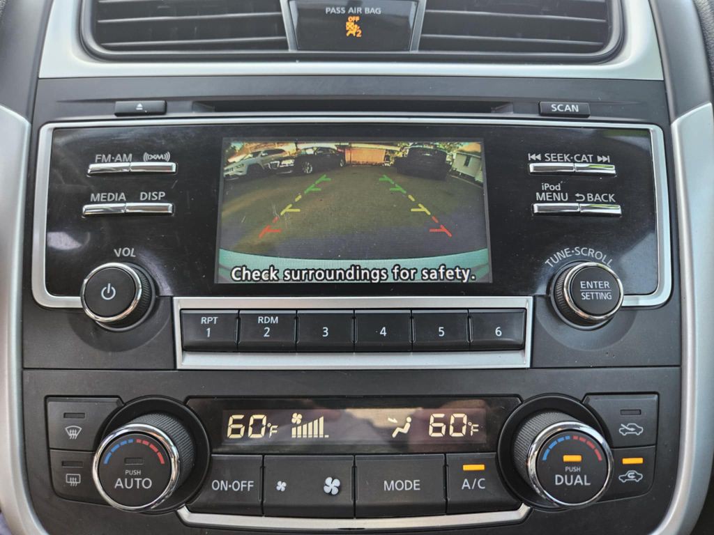 2017 Nissan Altima Image 19