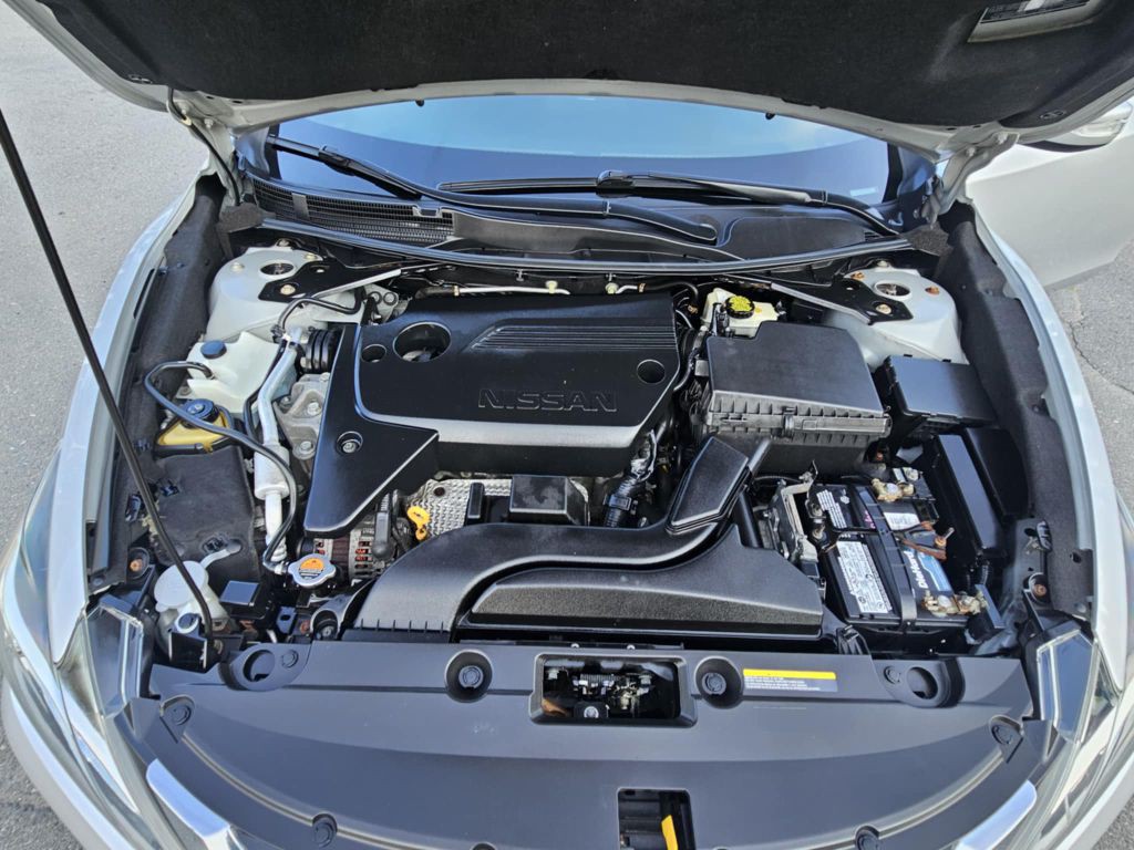 2017 Nissan Altima Image 24