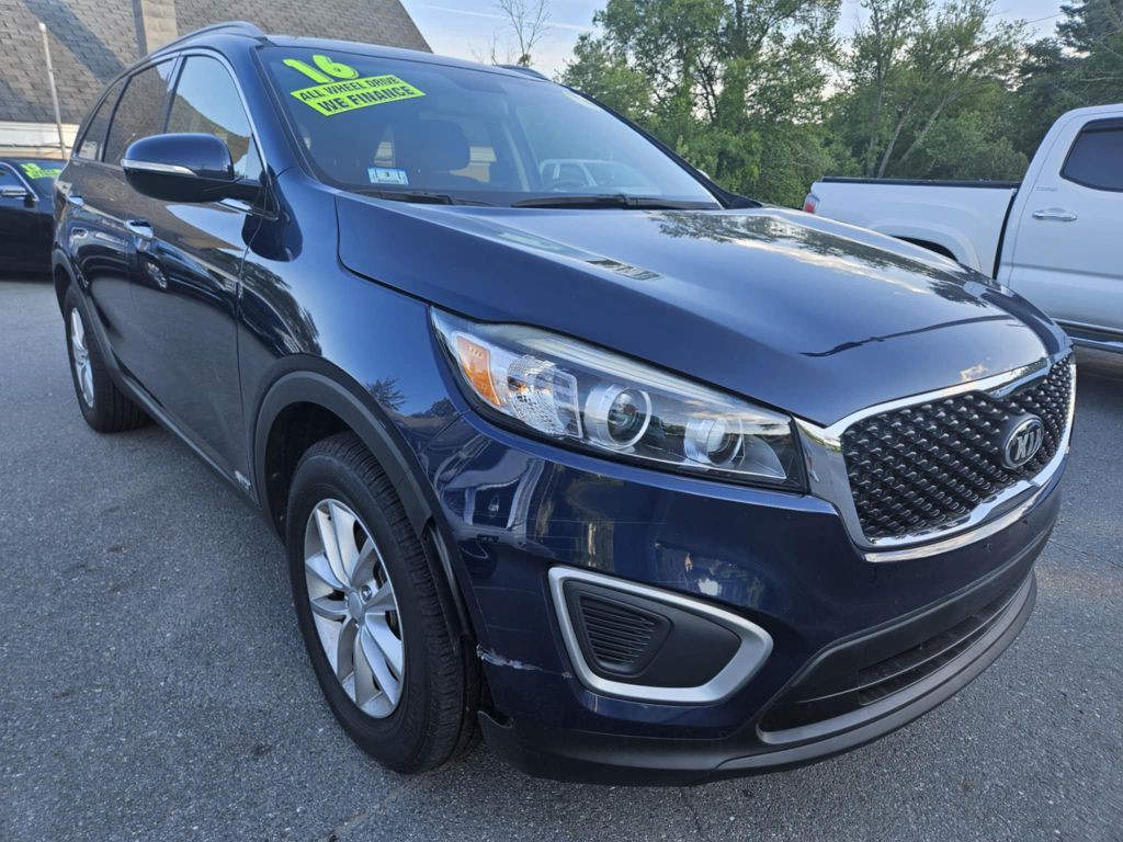 2016 Kia Sorento Image 1