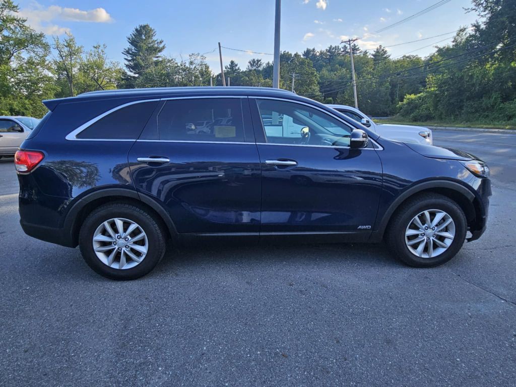 2016 Kia Sorento Image 8