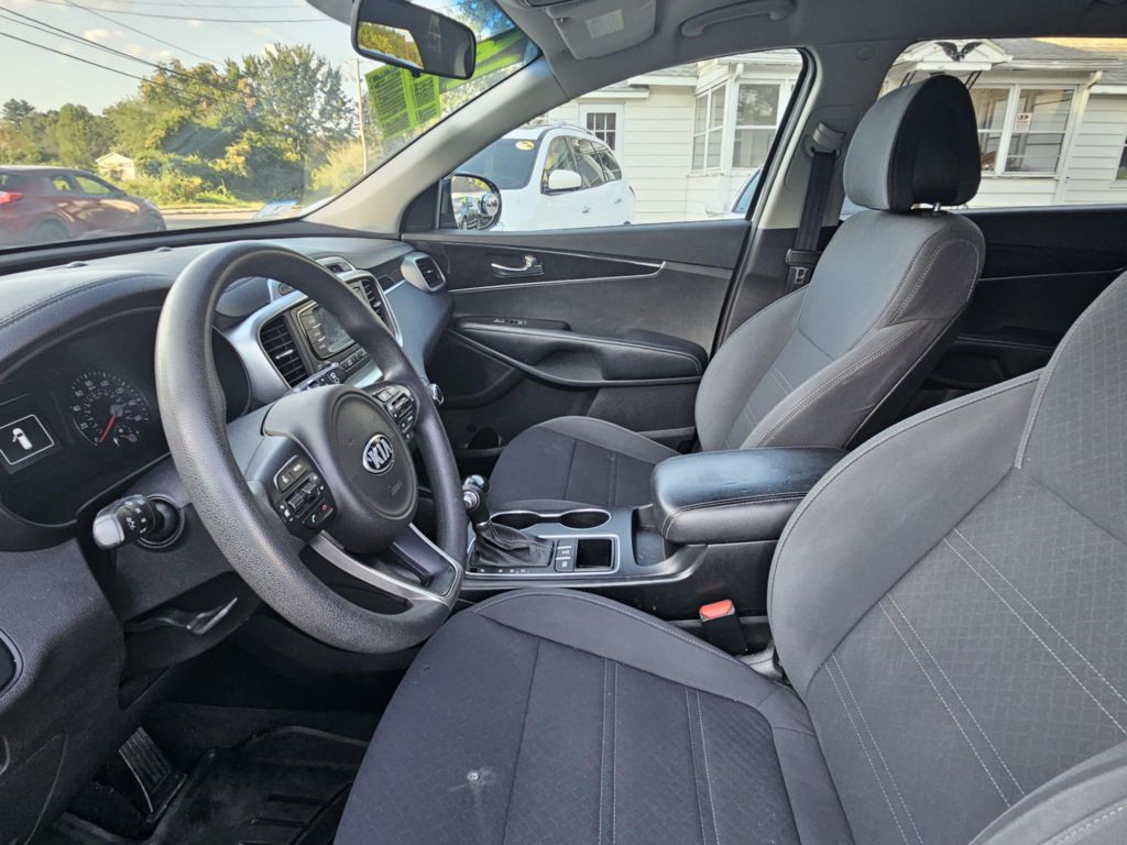 2016 Kia Sorento Image 9