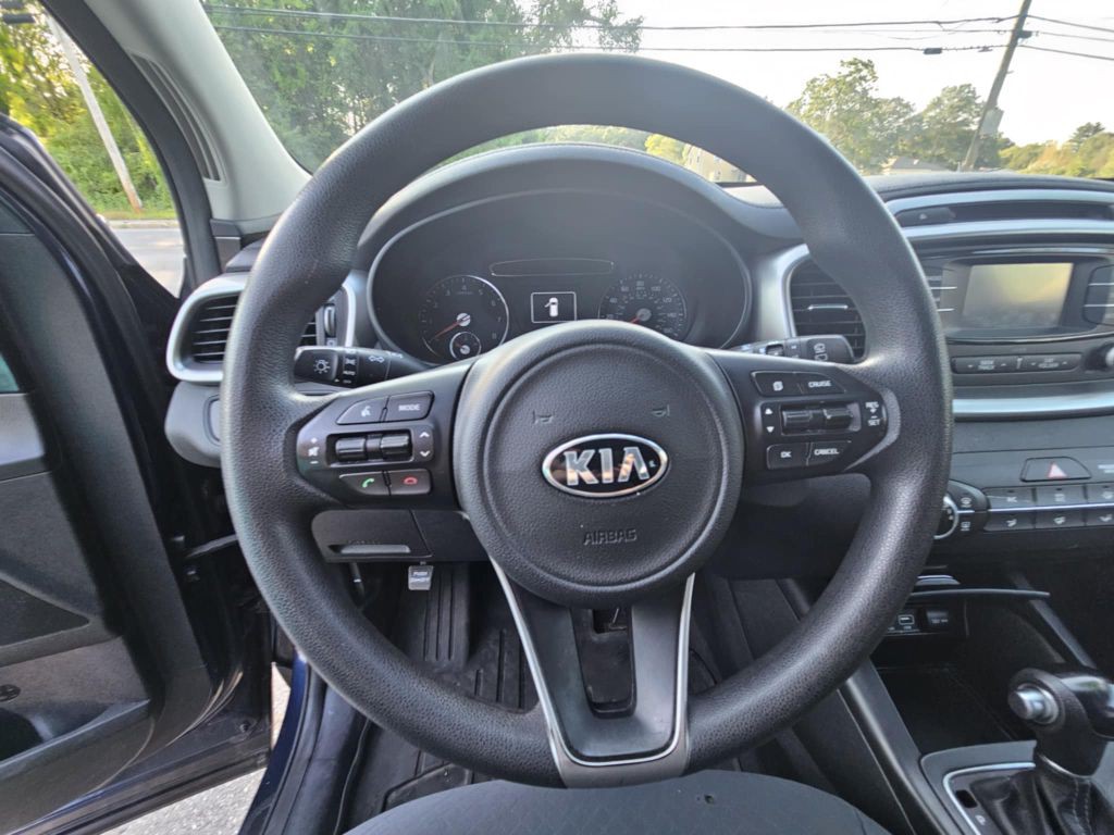 2016 Kia Sorento Image 12