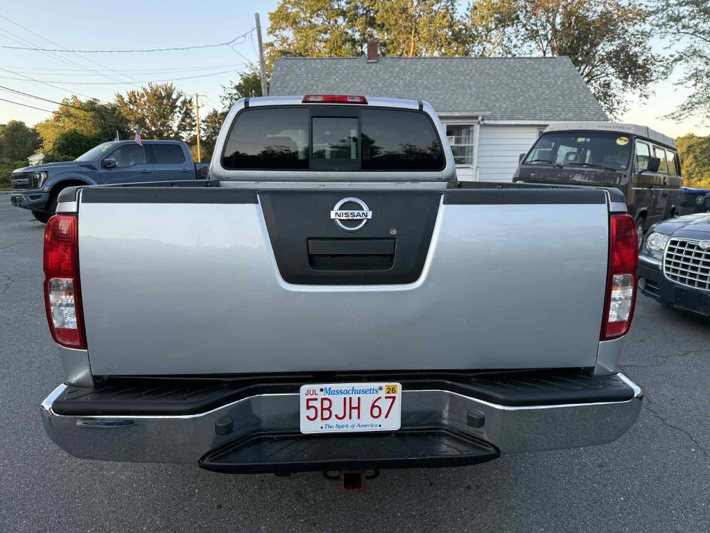 2012 Nissan Frontier Image 6