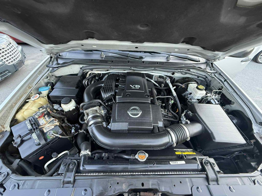 2012 Nissan Frontier Image 18