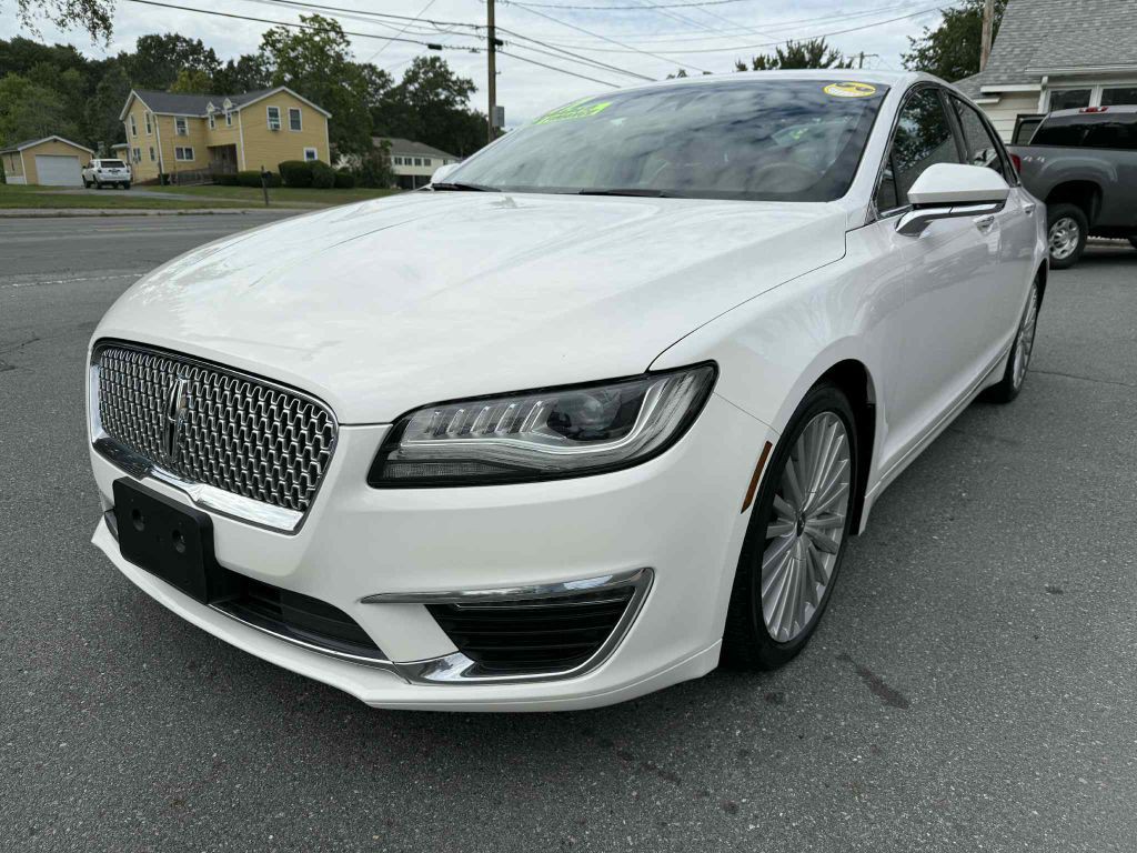 2017 Lincoln MKZ Image 3
