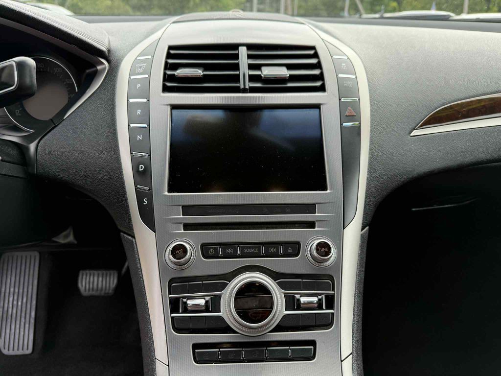 2017 Lincoln MKZ Image 14