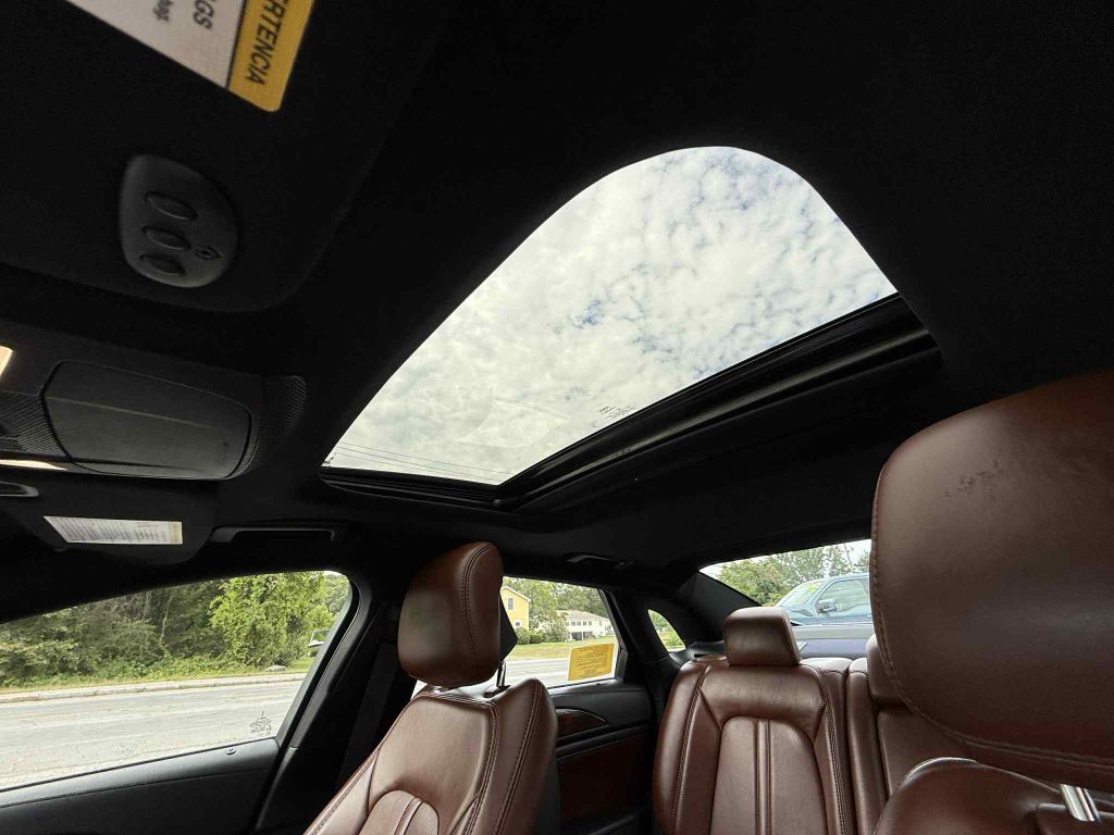 2017 Lincoln MKZ Image 19