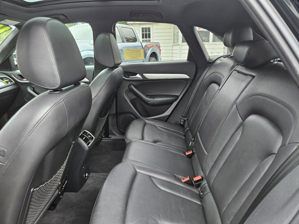 2017 Audi Q3 Image 10
