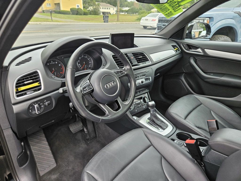 2017 Audi Q3 Image 12
