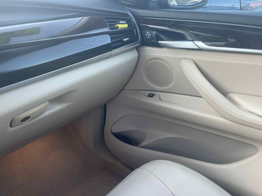 2015 BMW X5 Image 22