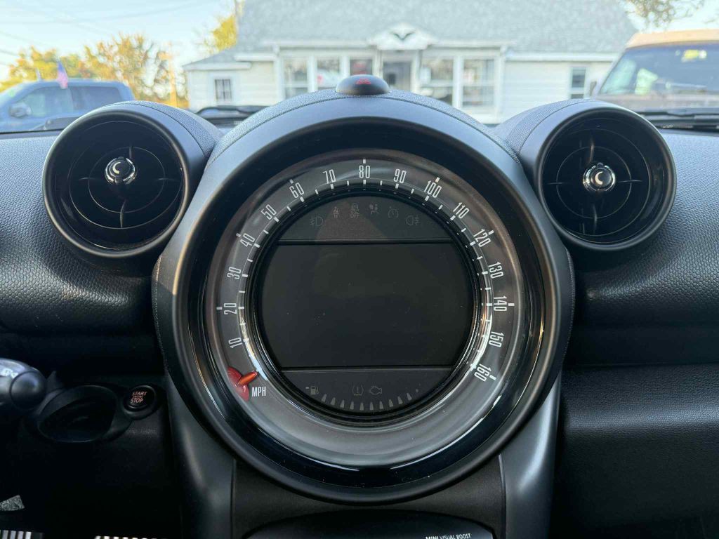 2016 MINI Cooper Image 13