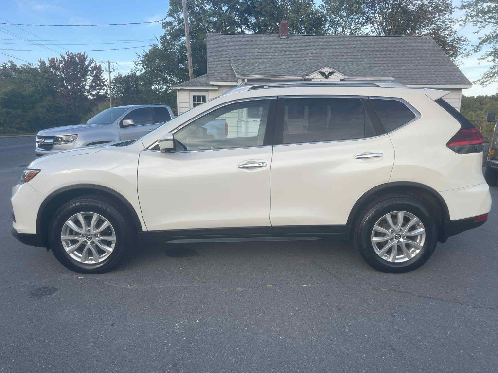 2017 Nissan Rogue Image 4