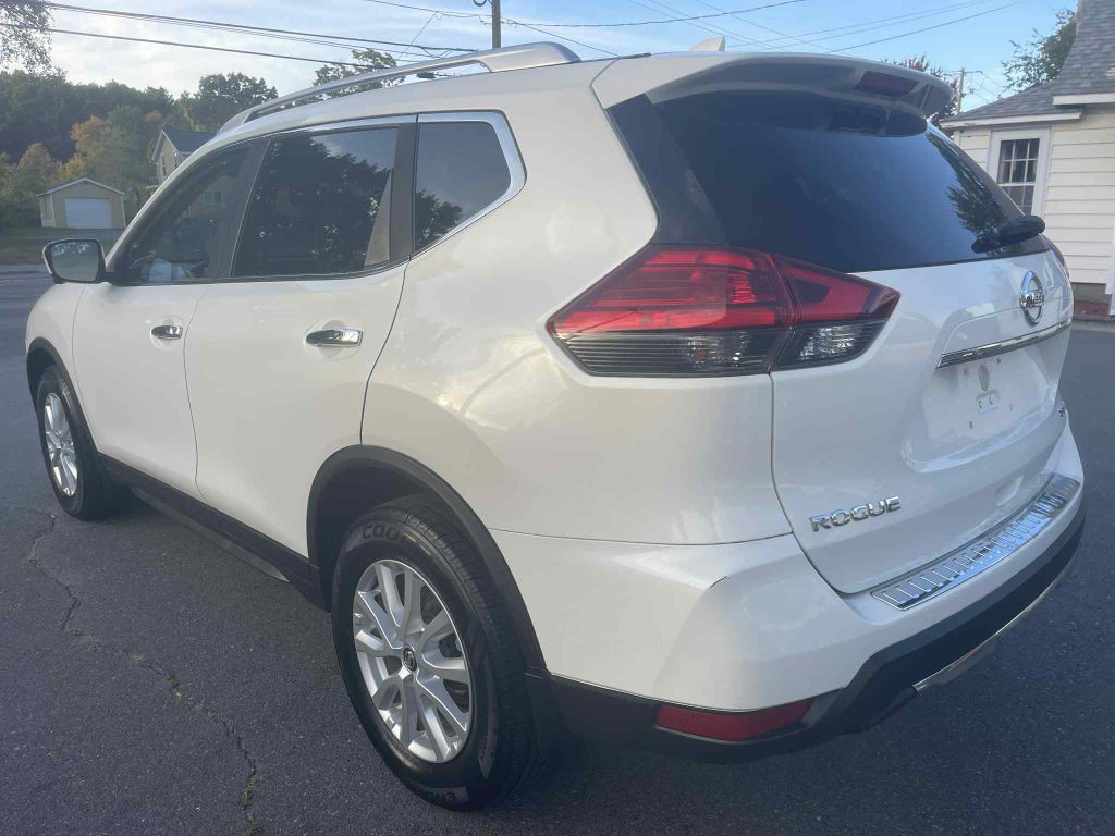 2017 Nissan Rogue Image 5