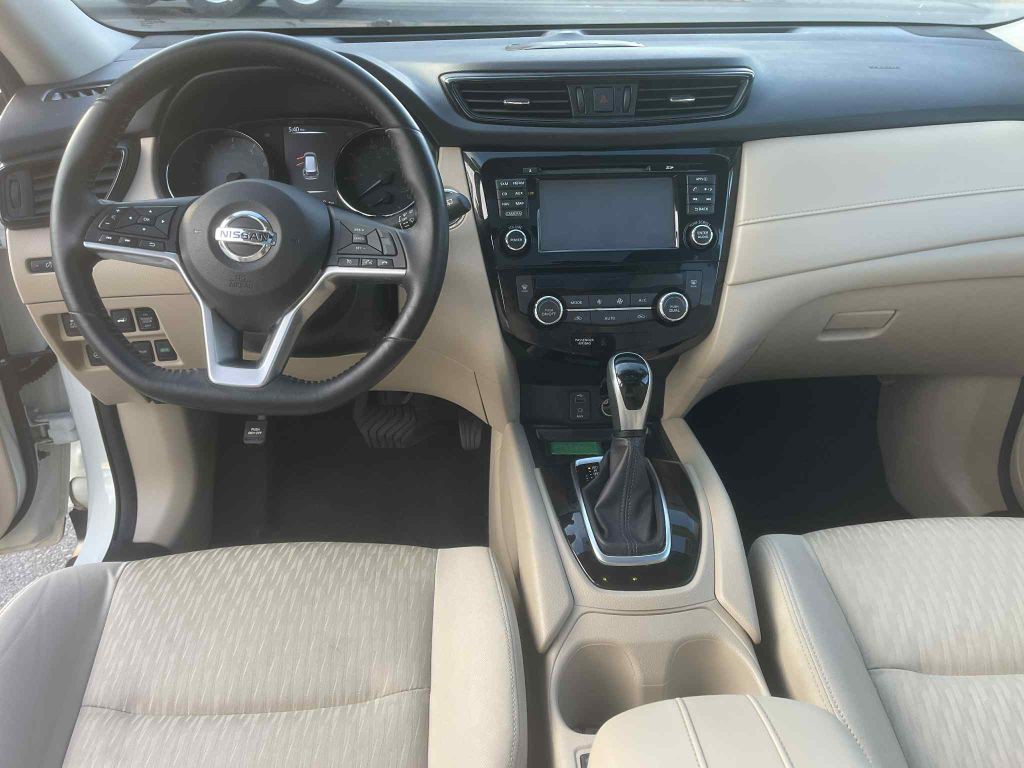 2017 Nissan Rogue Image 12