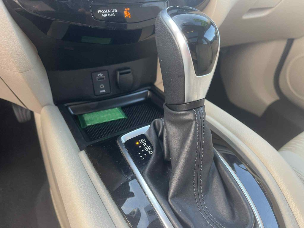 2017 Nissan Rogue Image 14