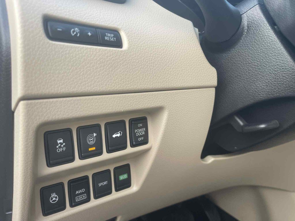 2017 Nissan Rogue Image 17