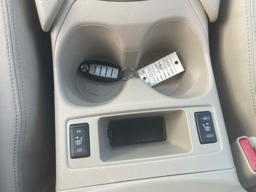 2017 Nissan Rogue Image 18