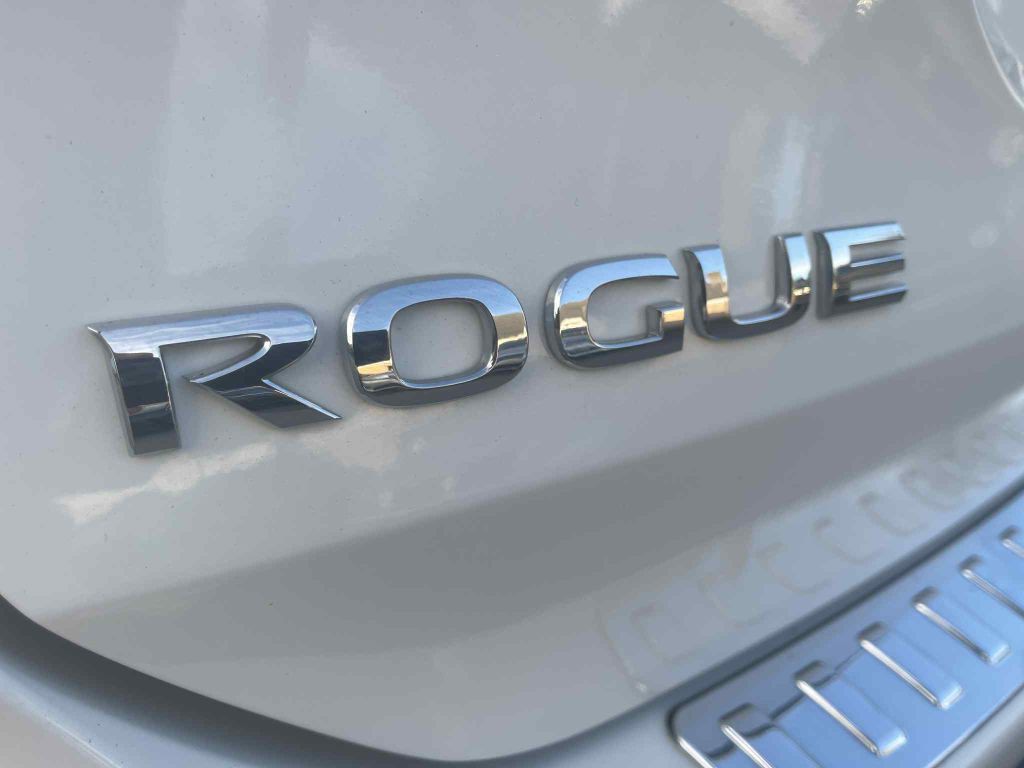 2017 Nissan Rogue Image 27
