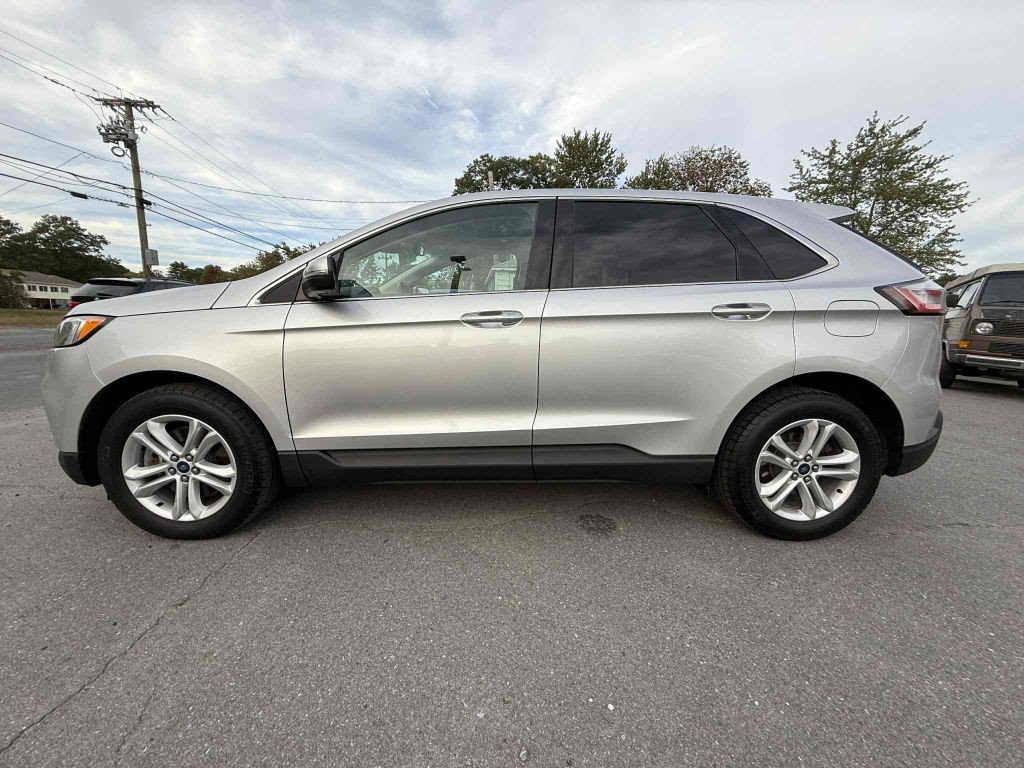 2019 Ford Edge Image 4