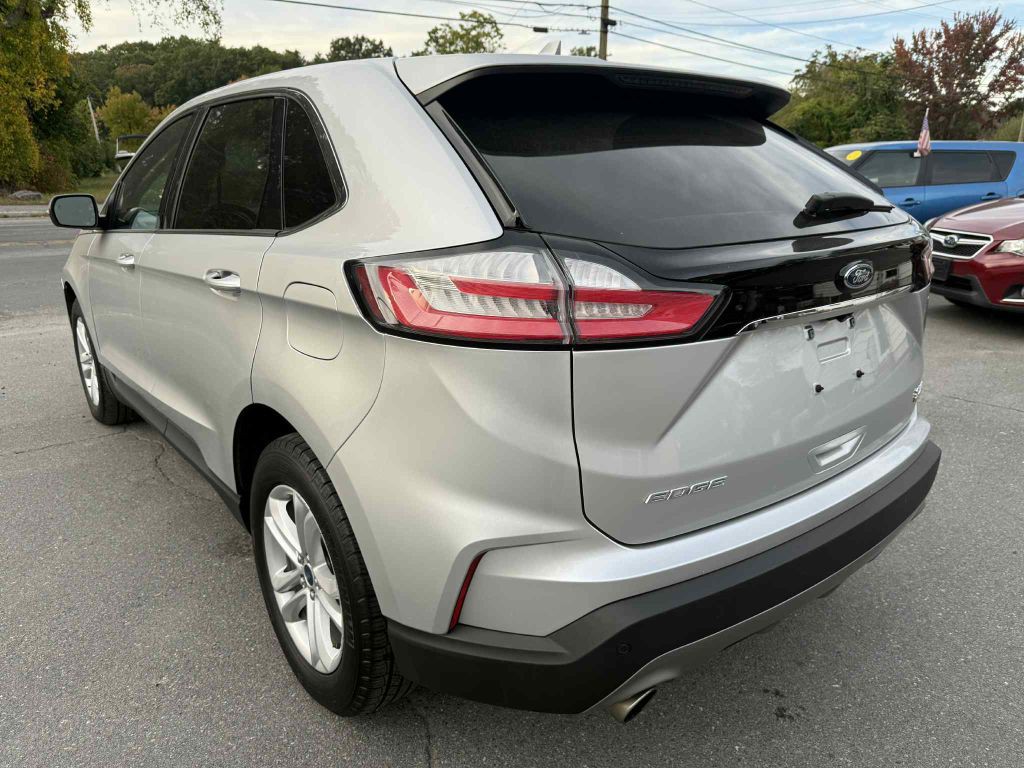 2019 Ford Edge Image 5