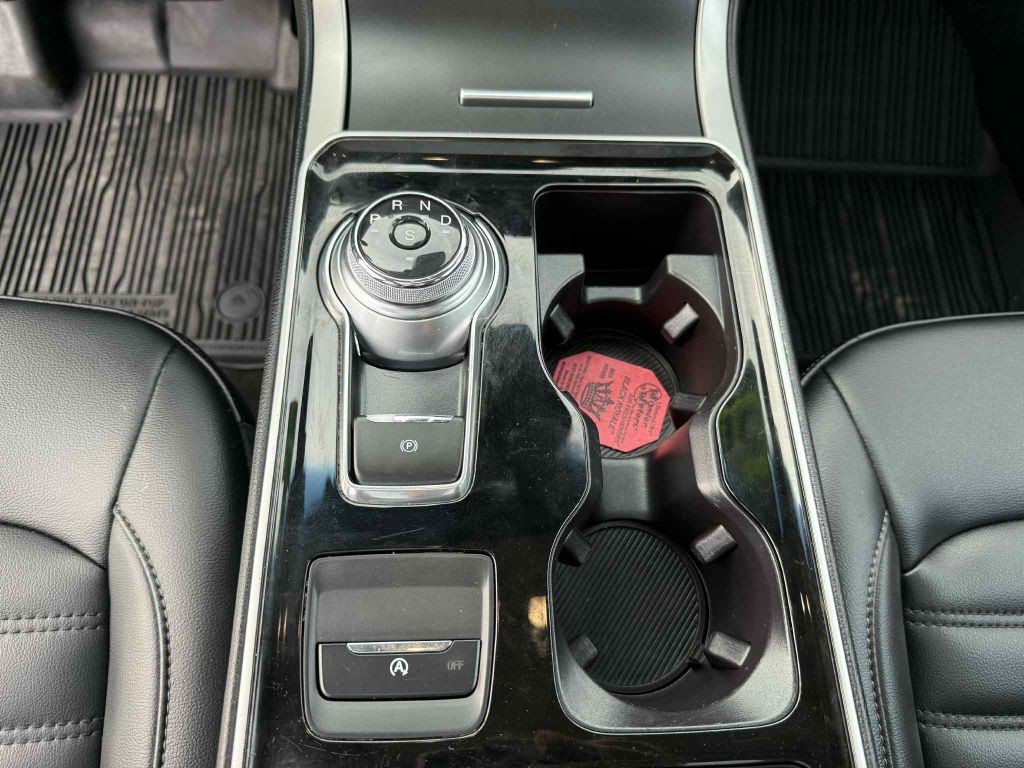 2019 Ford Edge Image 14