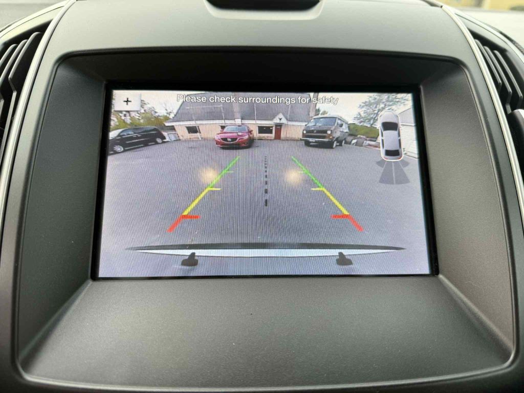 2019 Ford Edge Image 15
