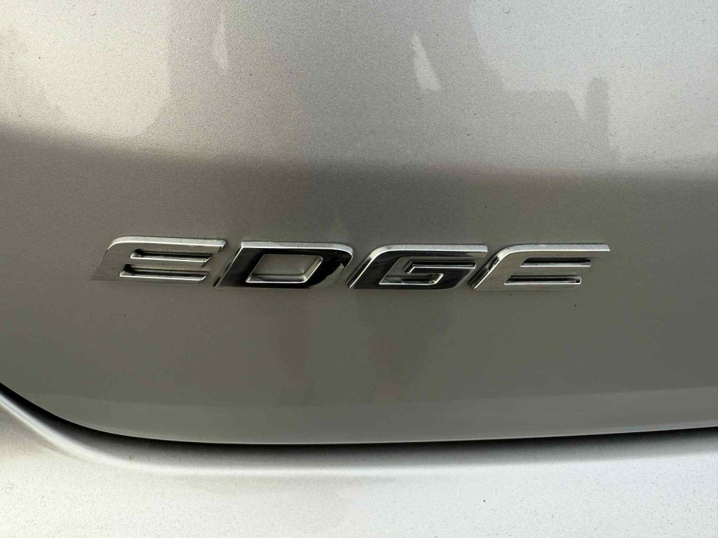 2019 Ford Edge Image 20