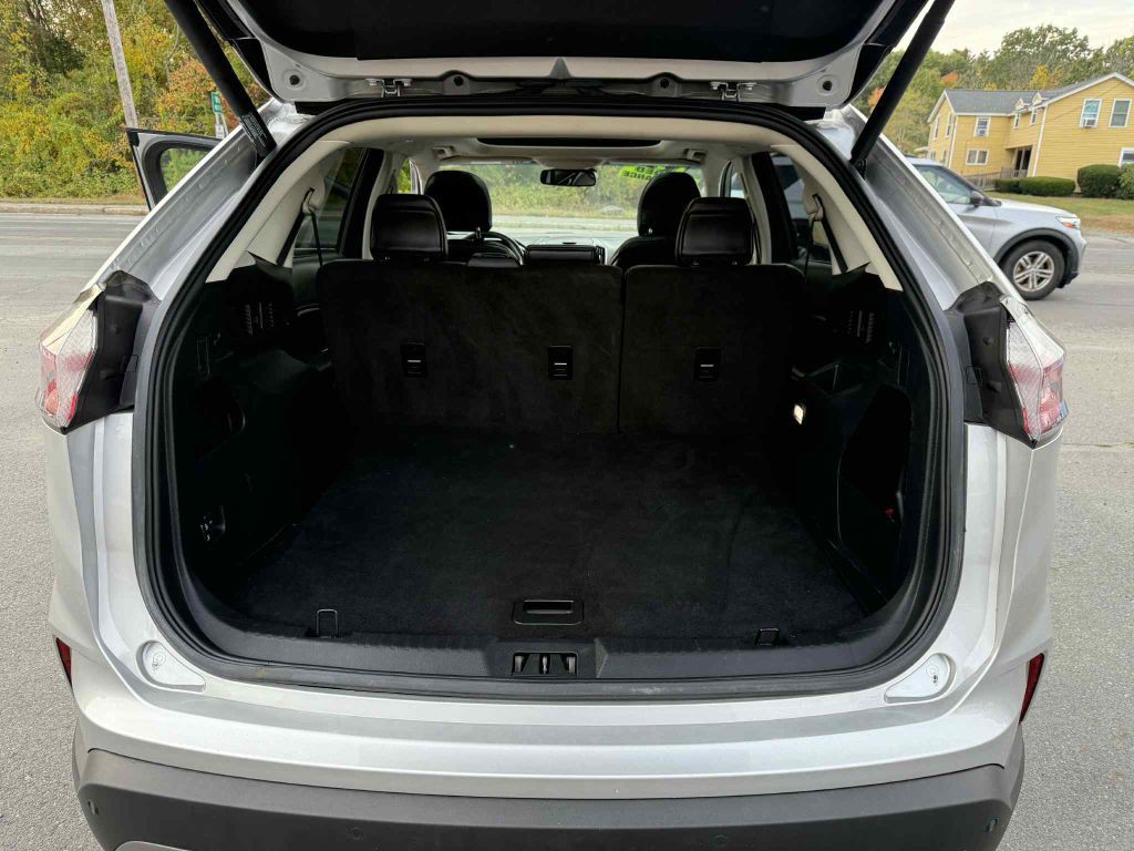 2019 Ford Edge Image 22