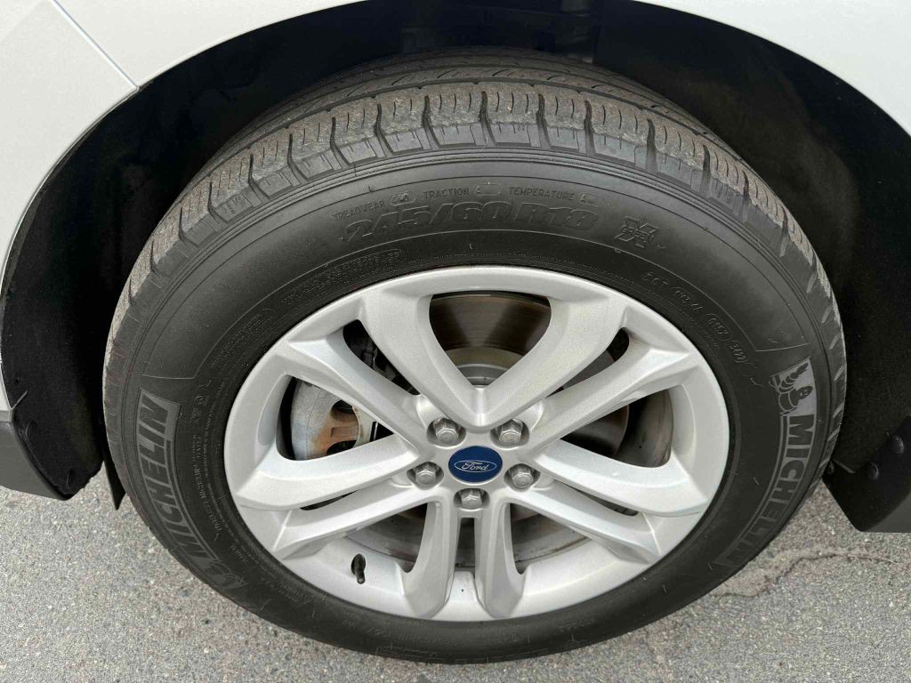 2019 Ford Edge Image 24