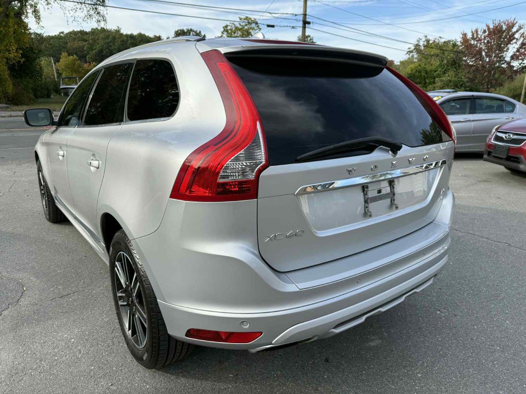 2017 Volvo XC60 Image 5