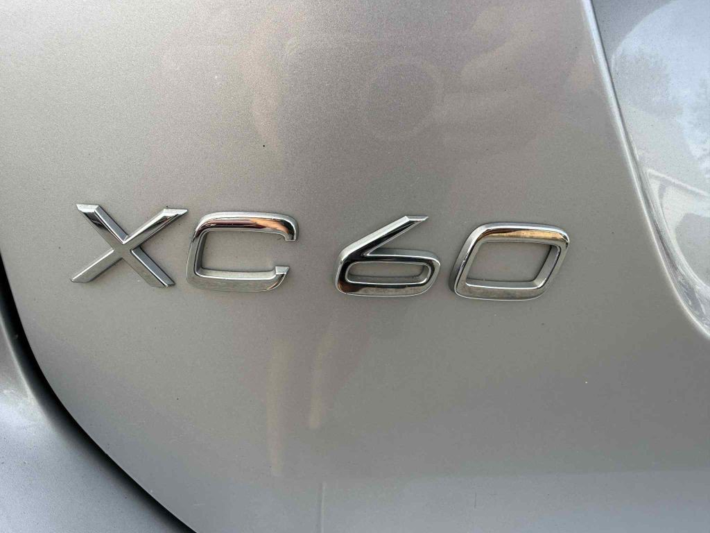 2017 Volvo XC60 Image 22