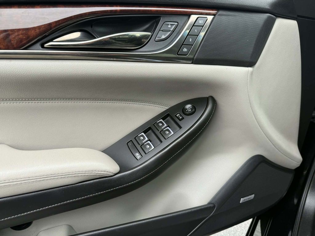 2016 Cadillac CTS Image 17