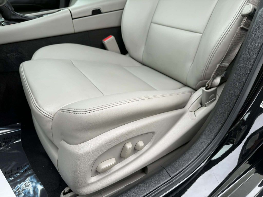 2016 Cadillac CTS Image 18