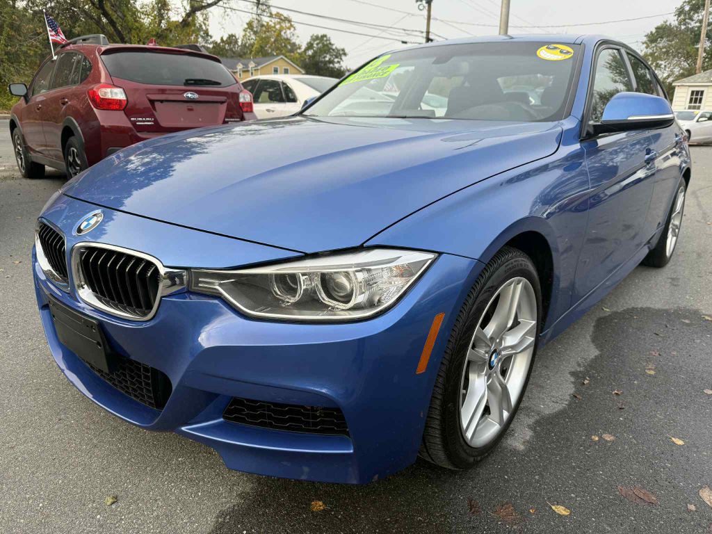 2013 BMW 3 Series Image 3