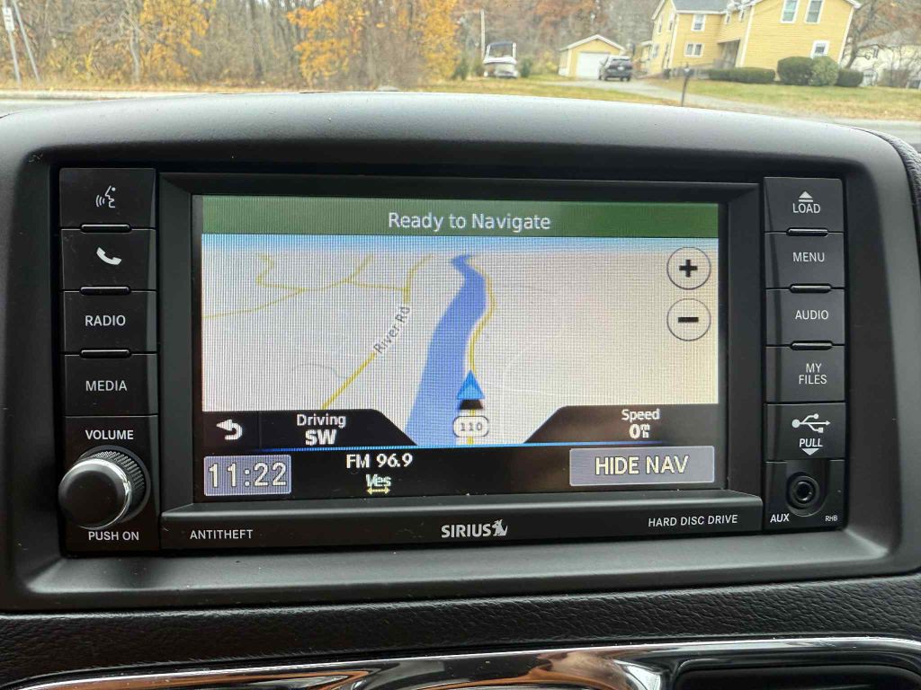 2016 Chrysler Town & Country Image 16