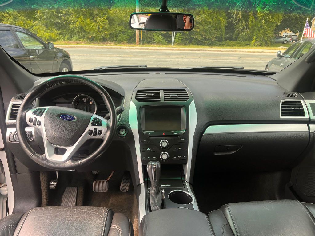 2013 Ford Explorer Image 13
