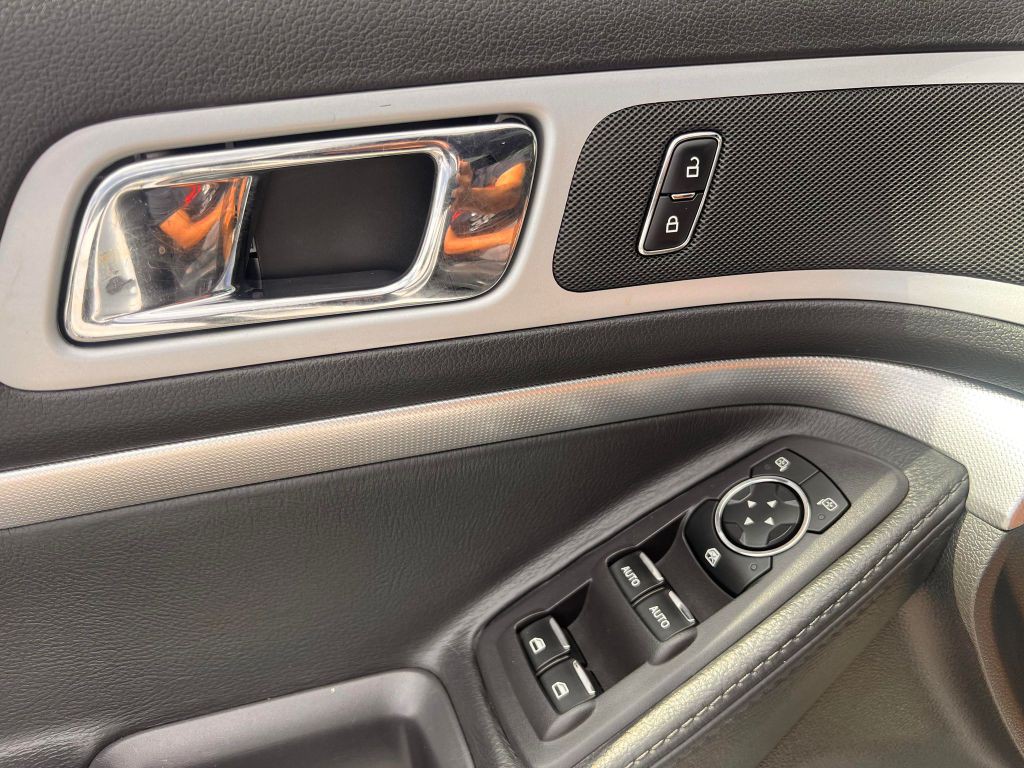 2013 Ford Explorer Image 20