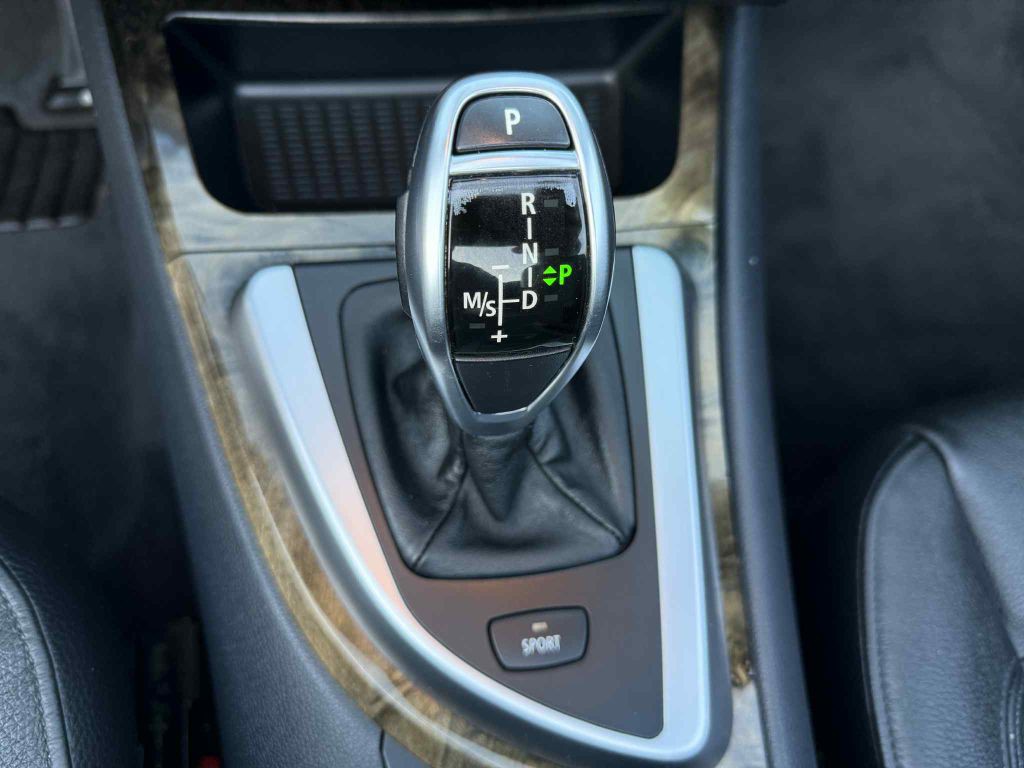 2011 BMW 1 Series Image 18