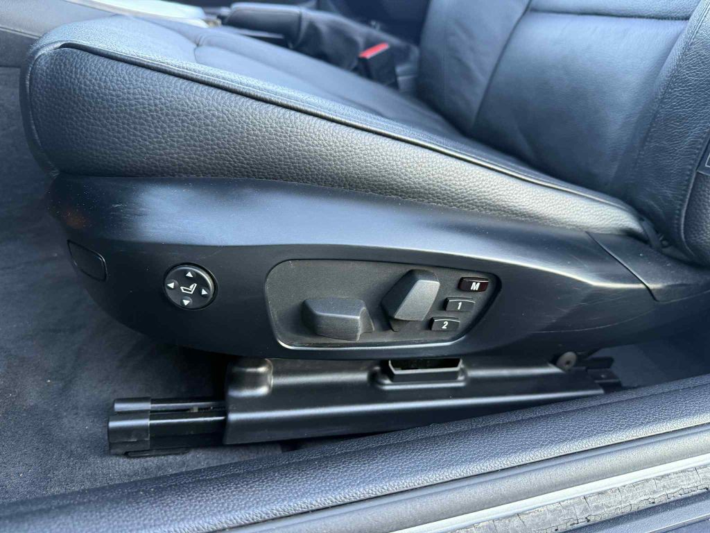 2011 BMW 1 Series Image 23