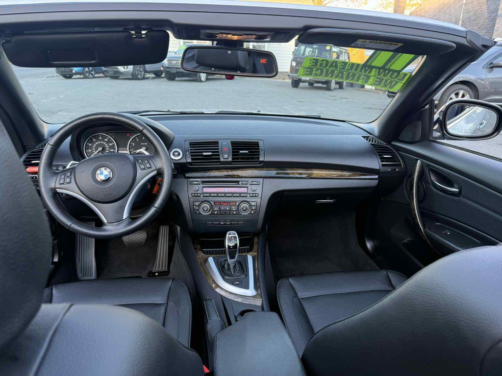 2011 BMW 1 Series Image 16