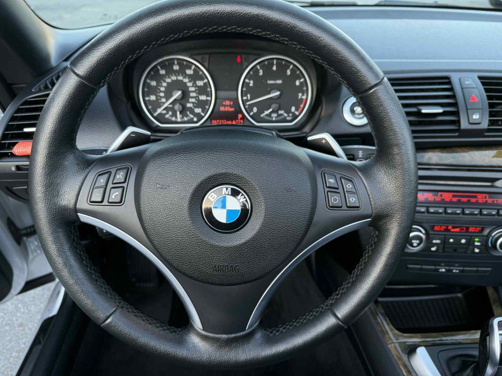 2011 BMW 1 Series Image 17