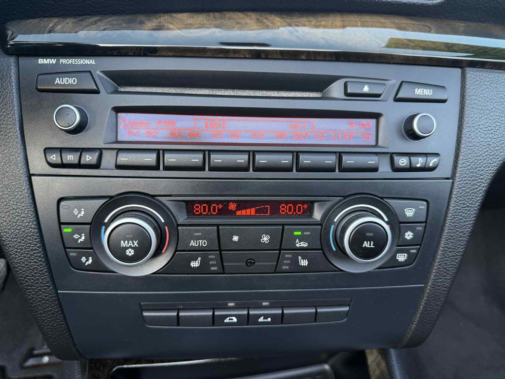 2011 BMW 1 Series Image 19