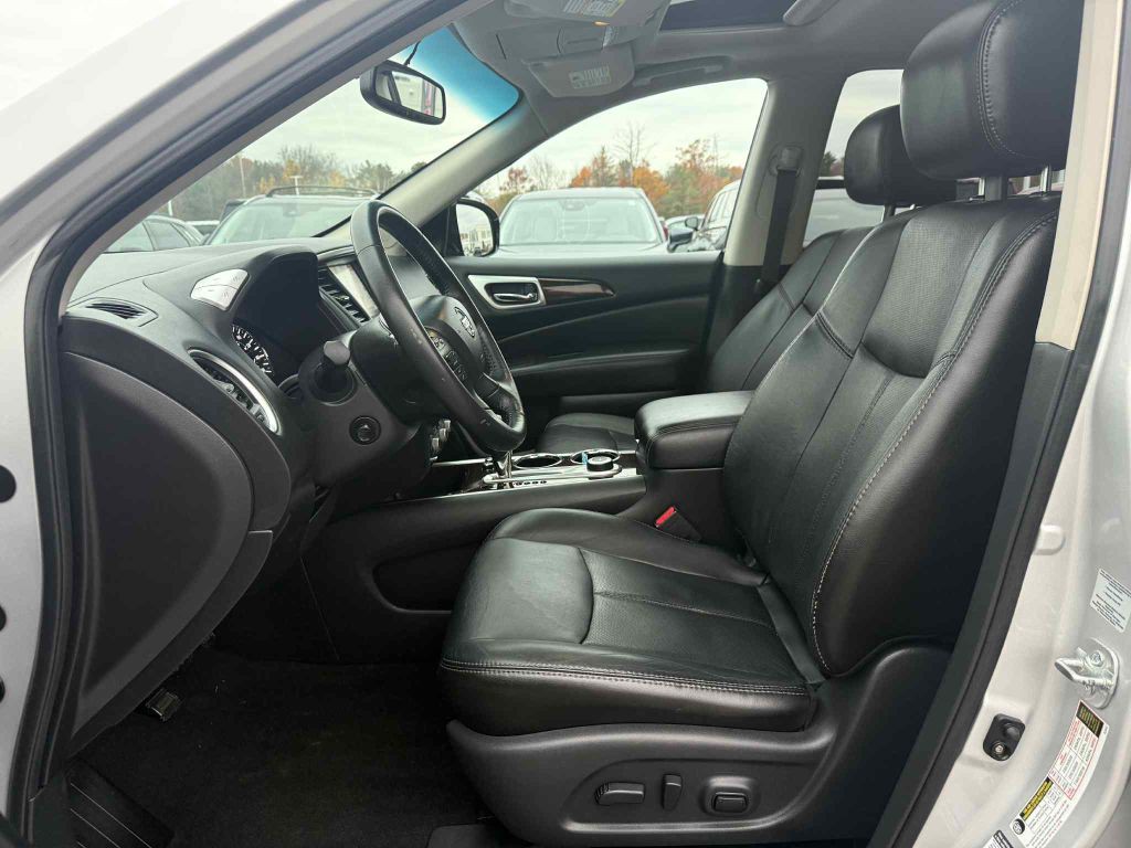 2014 Nissan Pathfinder Image 9