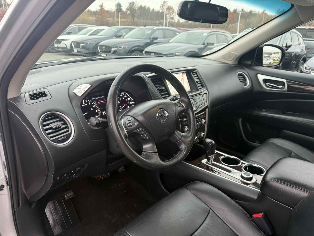 2014 Nissan Pathfinder Image 10